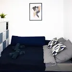 Modernes Zentral Mit Kueche & Smart Tv * Wuppertal