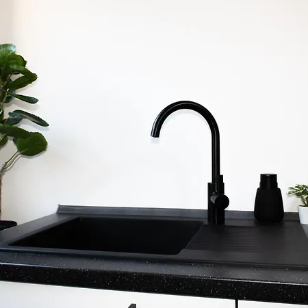 Apartment Modernes Zentral Mit Kueche & Smart Tv