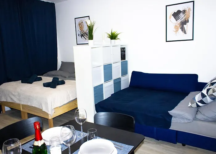 Modernes Zentral Mit Kueche & Smart Tv * Wuppertal