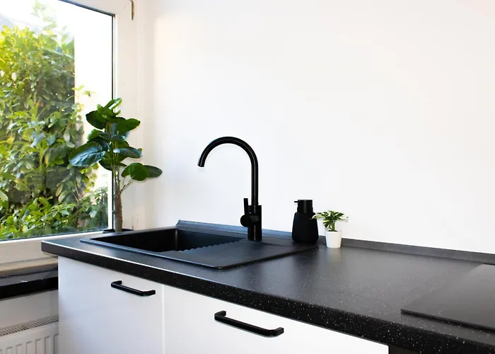 Modernes Zentral Mit Kueche & Smart Tv Appartement *